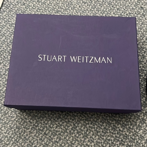 Black suede pumps - Picture 5 of 6